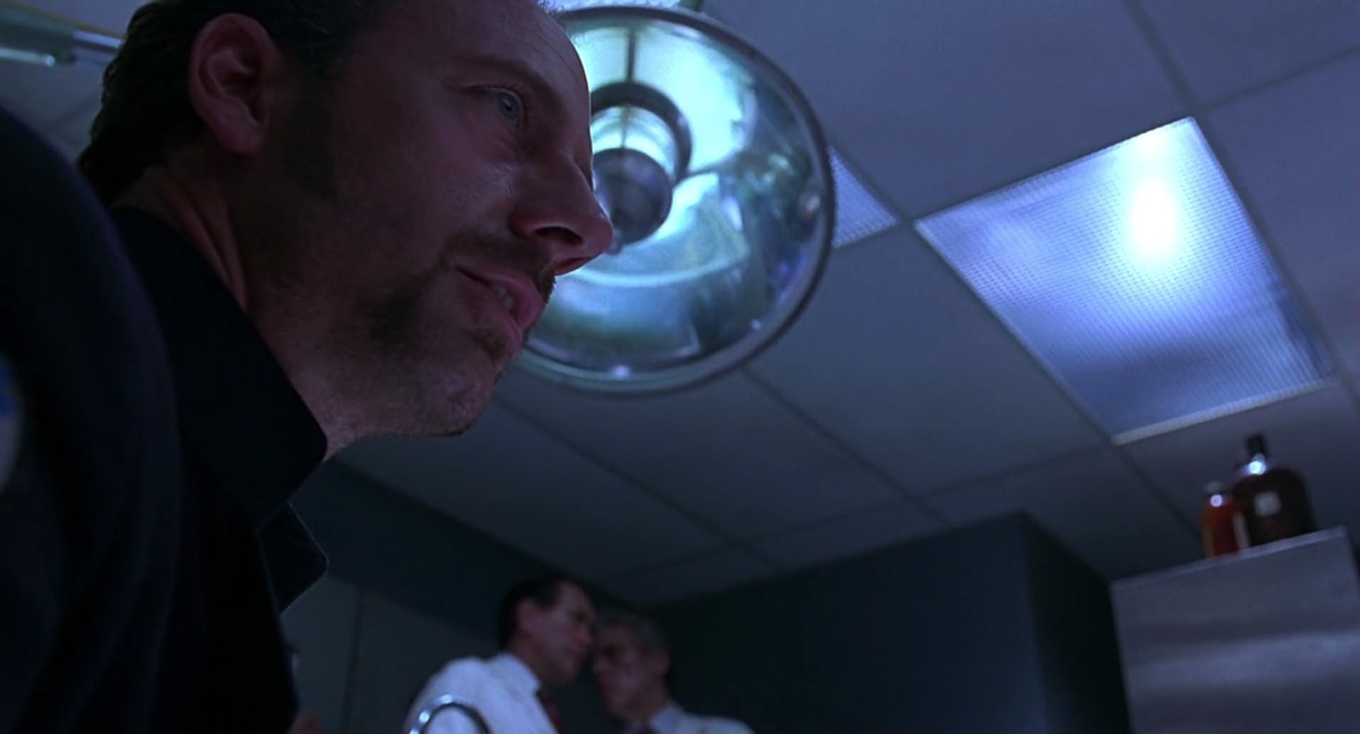 Barb Wire (1996) screencap 6540