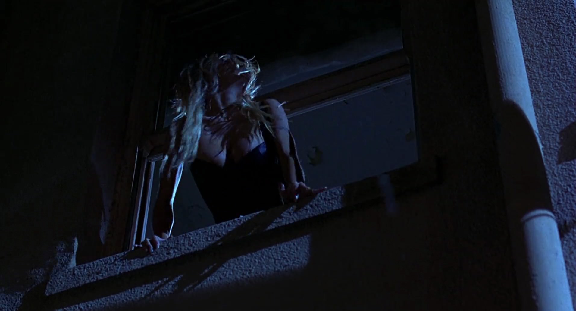 Barb Wire (1996) screencap 657