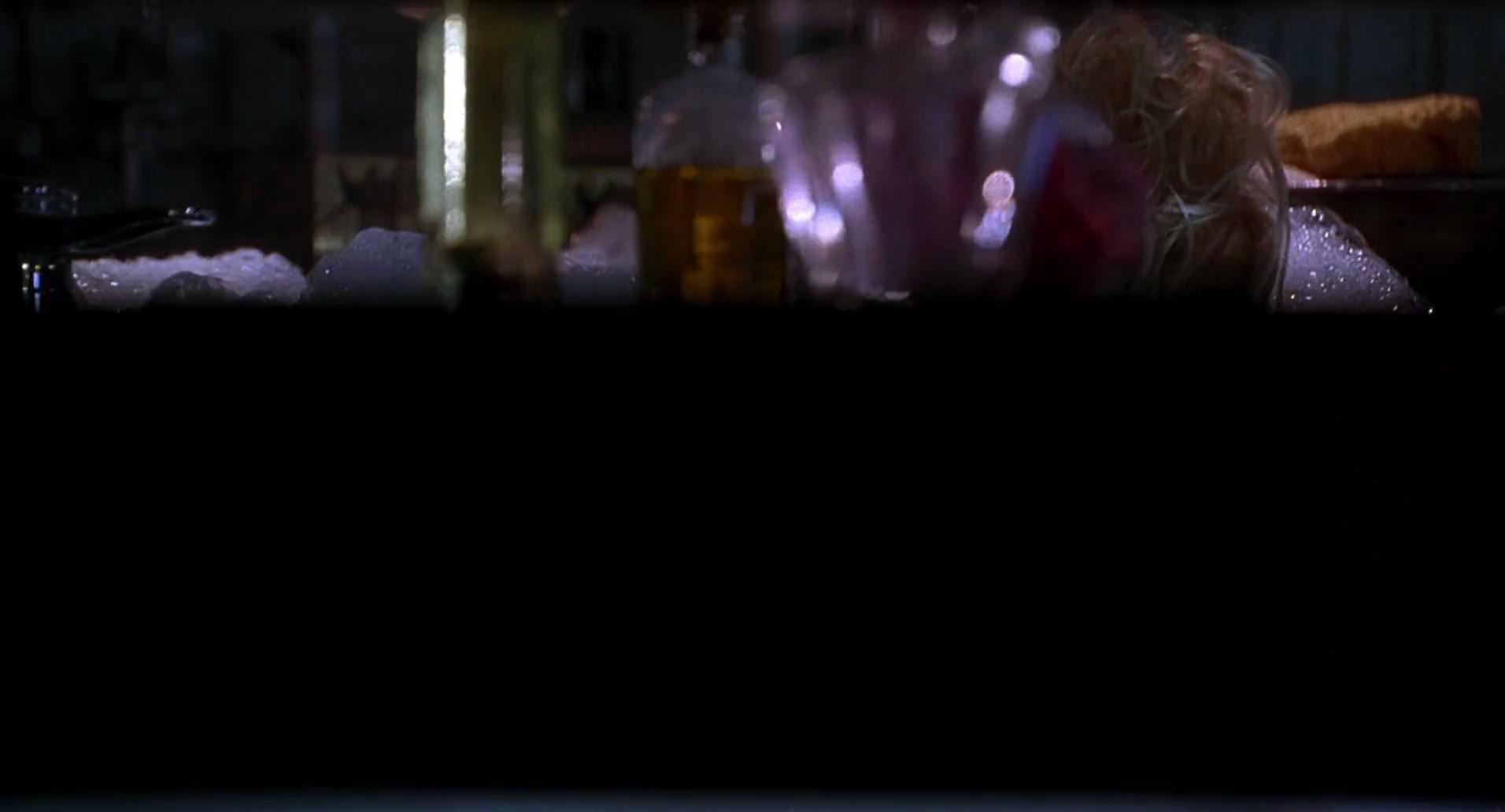 Barb Wire (1996) screencap 6579
