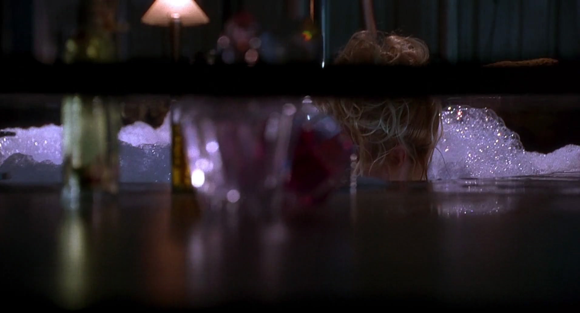 Barb Wire (1996) screencap 6582