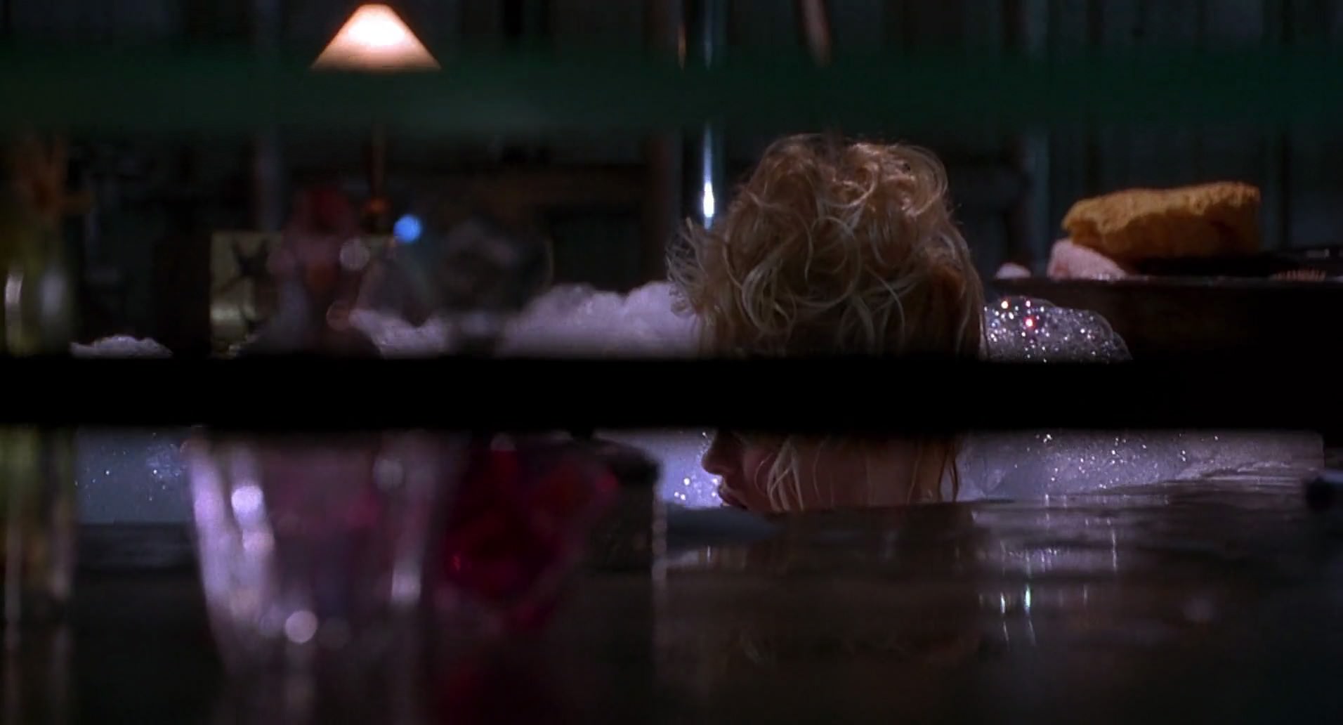 Barb Wire (1996) HD screenshot 6584