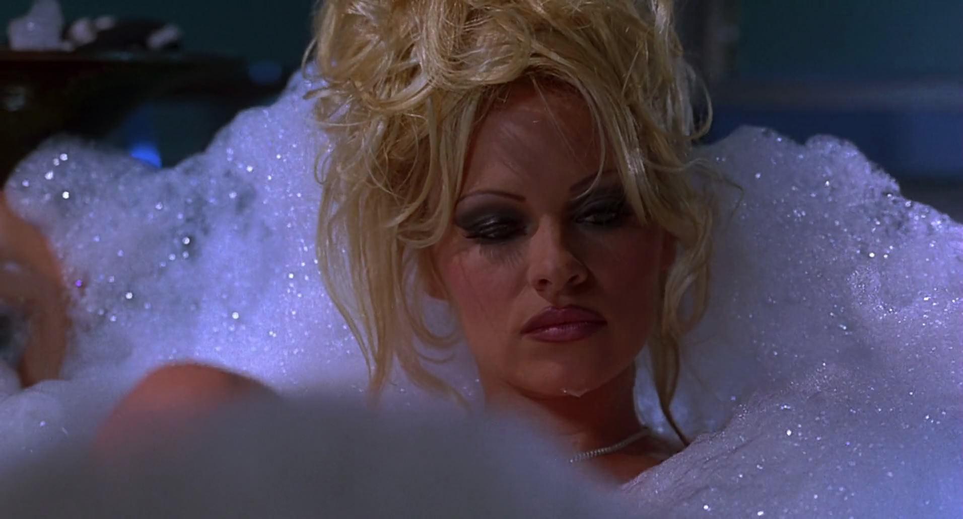 Barb Wire (1996) movie still 6601