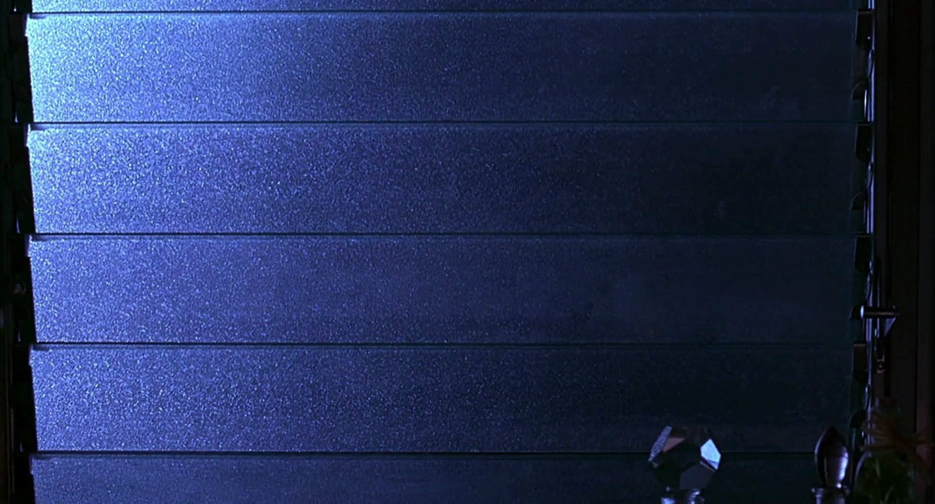 Barb Wire (1996) screencap 6612