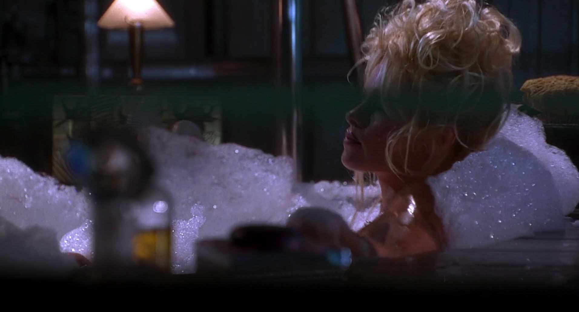Barb Wire (1996) HD screenshot 6620