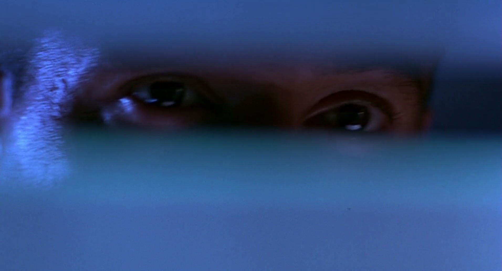 Barb Wire (1996) screencap 6624