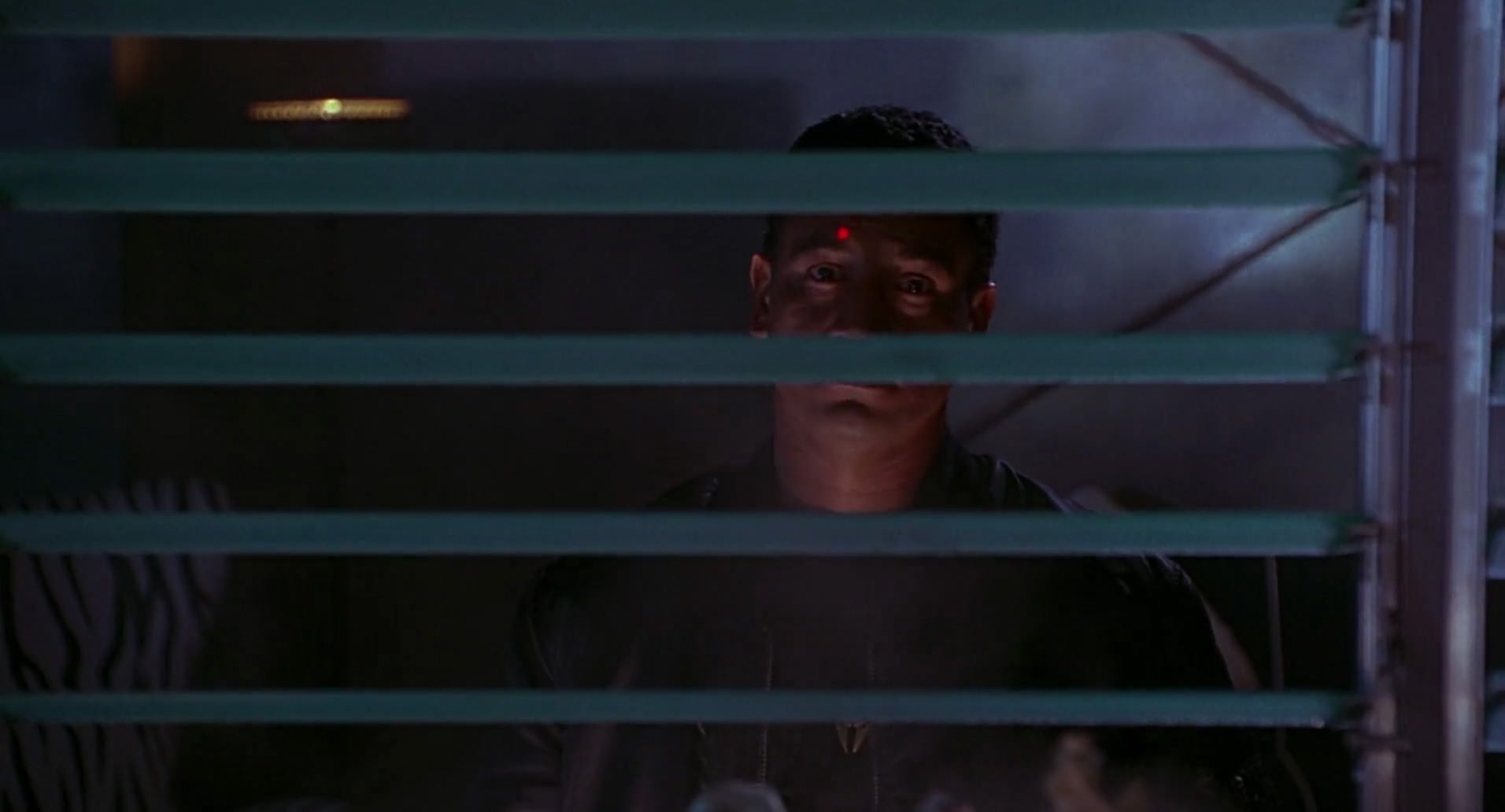 Barb Wire (1996) HD screenshot 6638