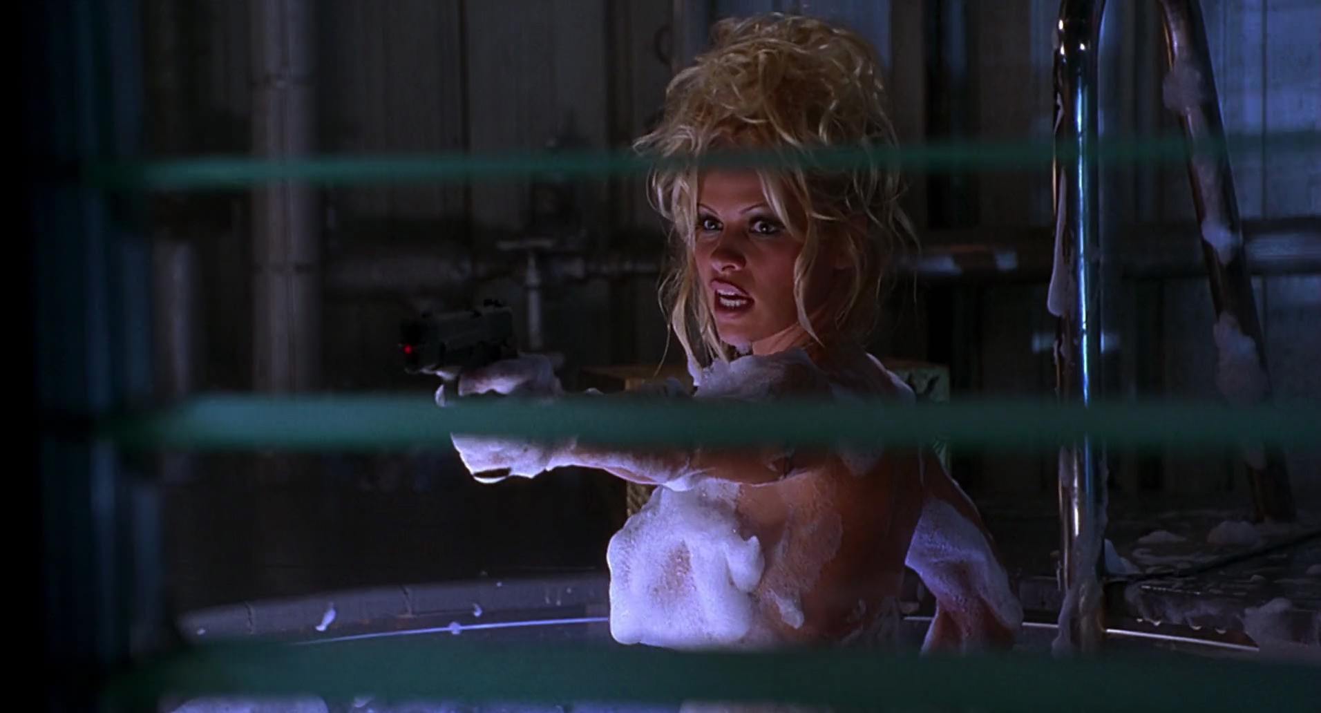 Barb Wire (1996) screencap 6645