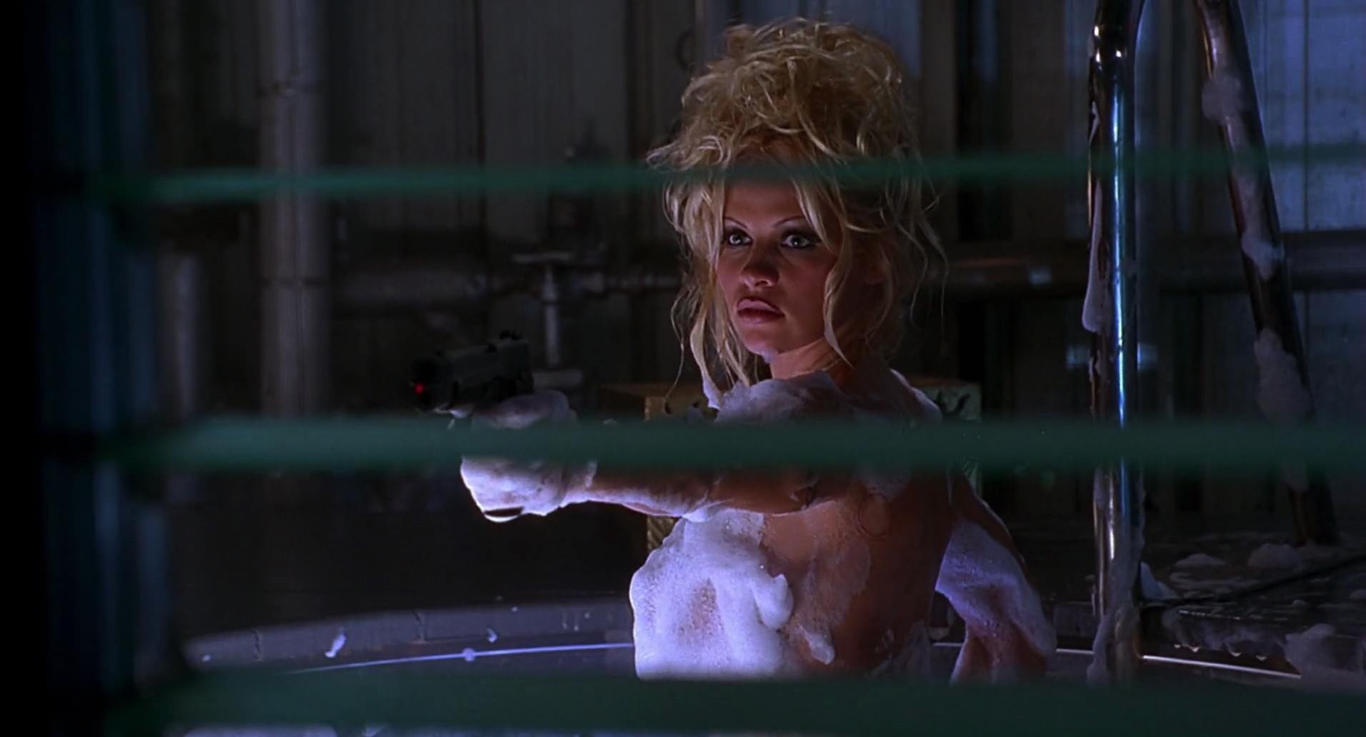 Barb Wire (1996) HD screenshot 6647