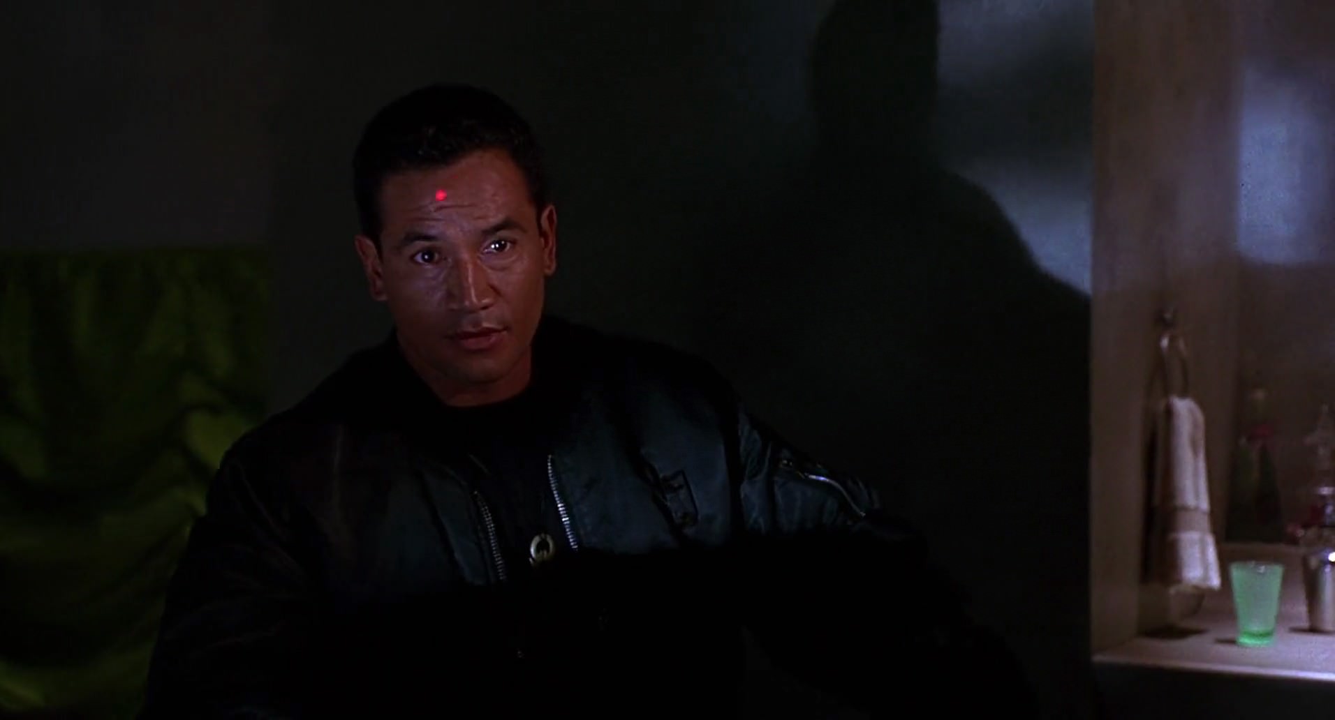 Barb Wire (1996) HD screenshot 6665