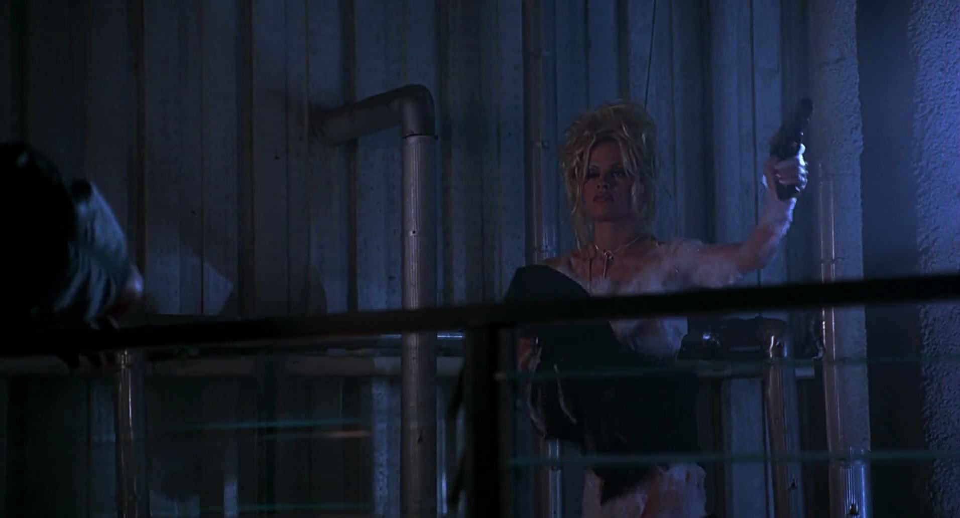 Barb Wire (1996) screencap 6681