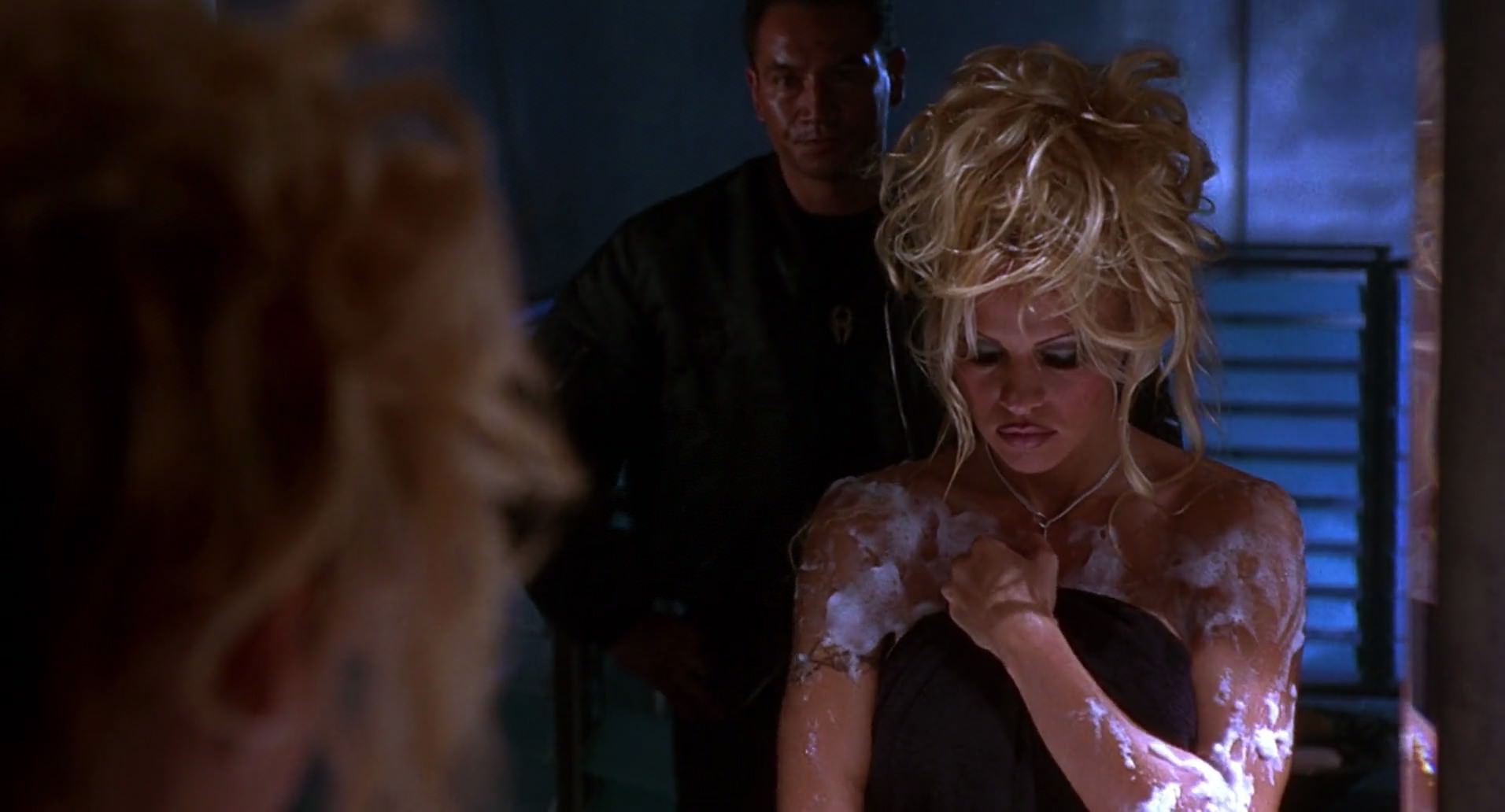Barb Wire (1996) HD screenshot 6701