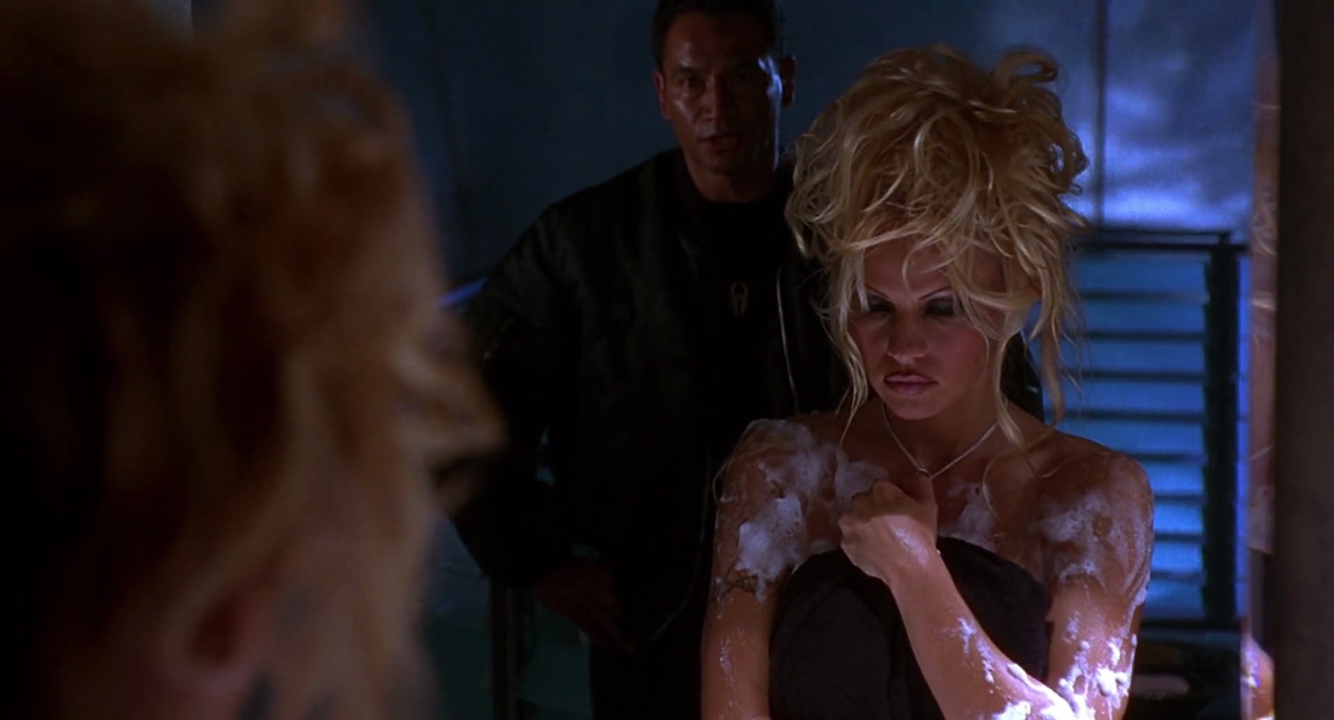 Barb Wire (1996) HD screenshot 6704