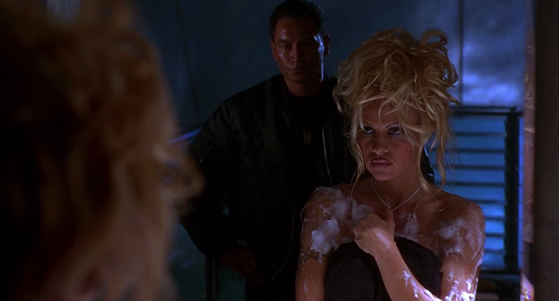 Barb Wire (1996) HD screenshot 6716