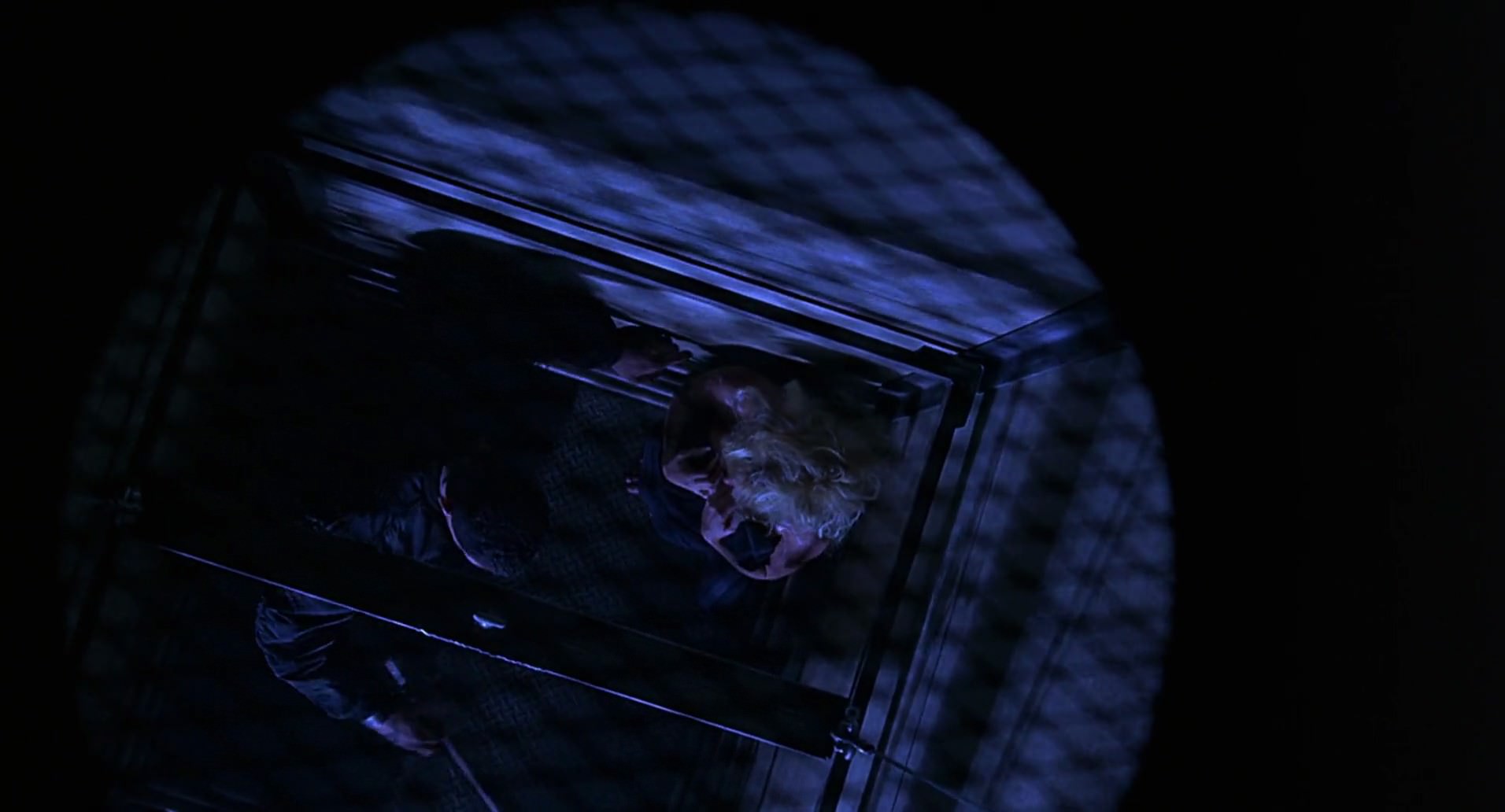 Barb Wire (1996) screencap 6744