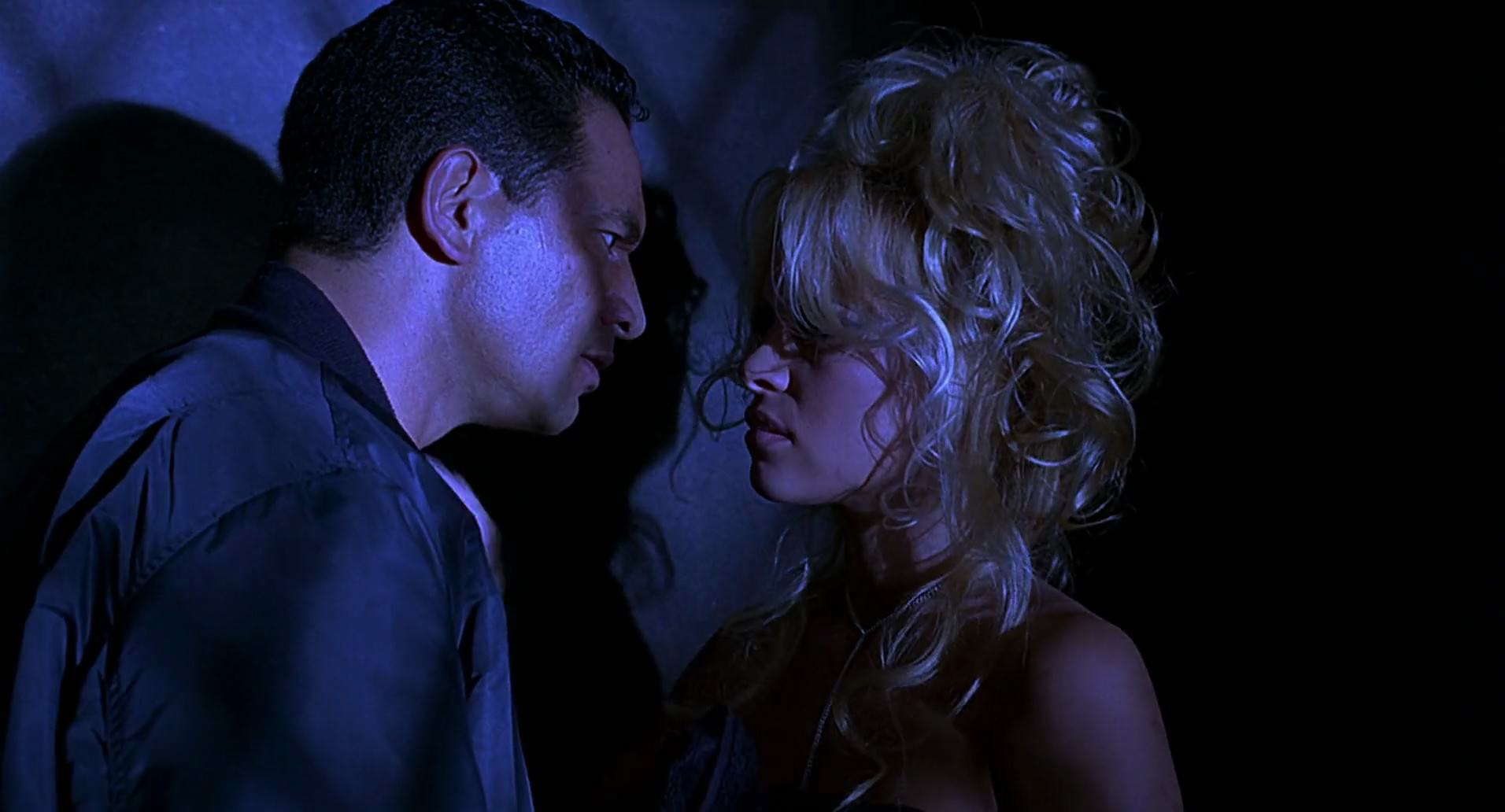 Barb Wire (1996) HD screenshot 6752