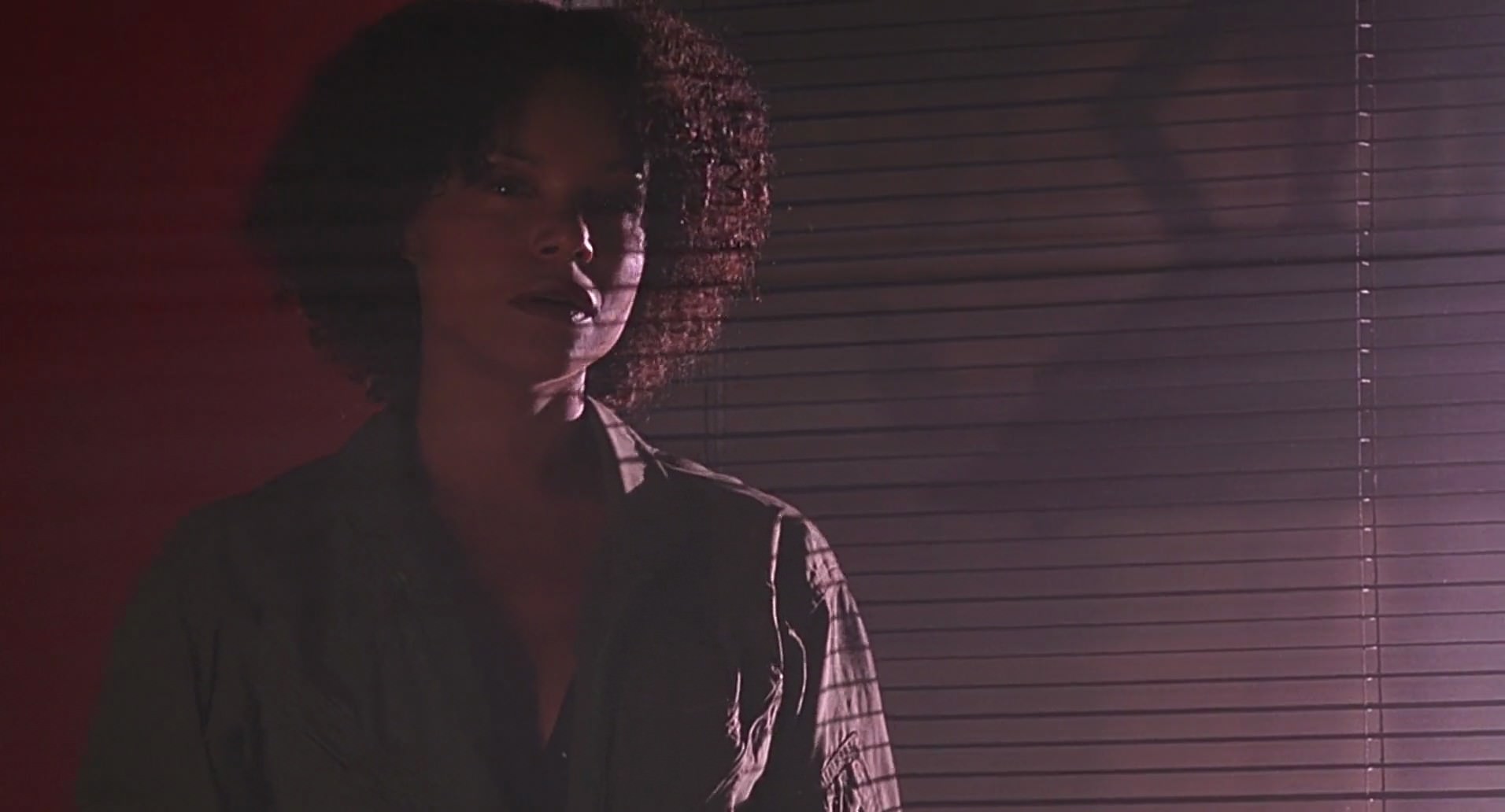 Barb Wire (1996) screencap 6795