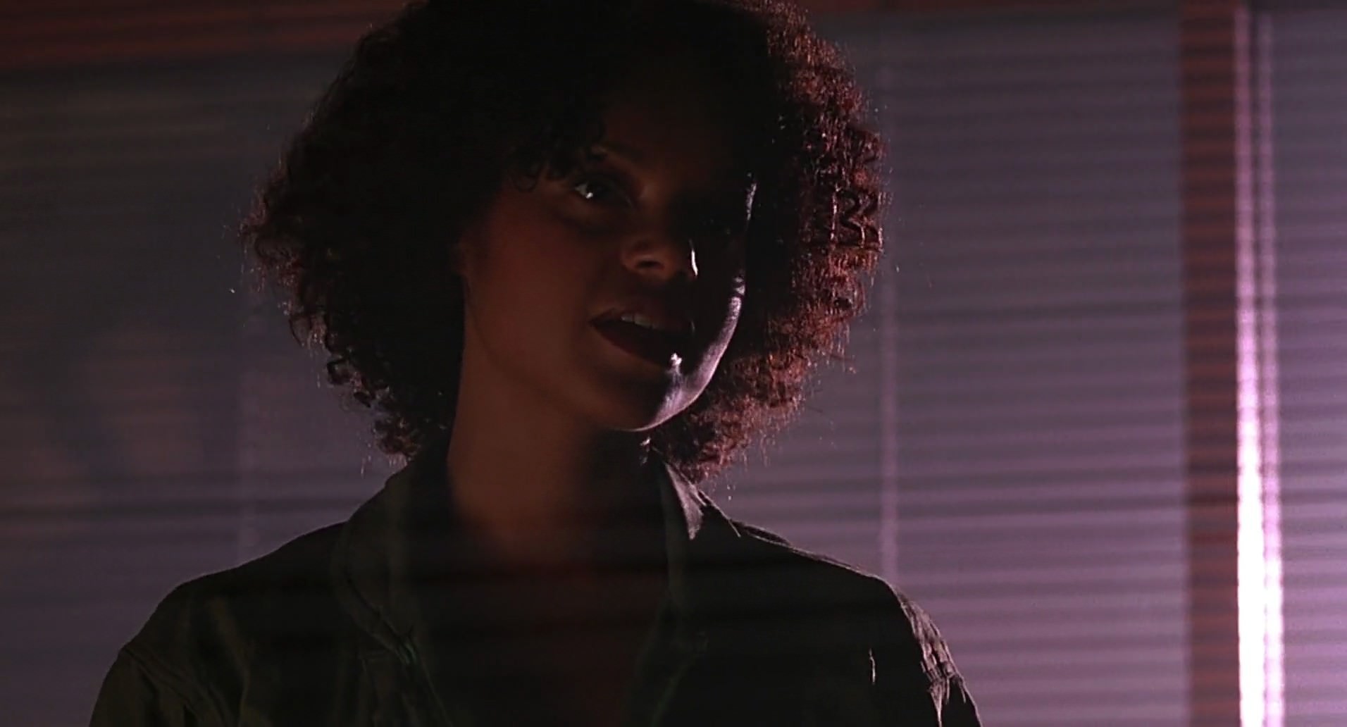 Barb Wire (1996) screencap 6804