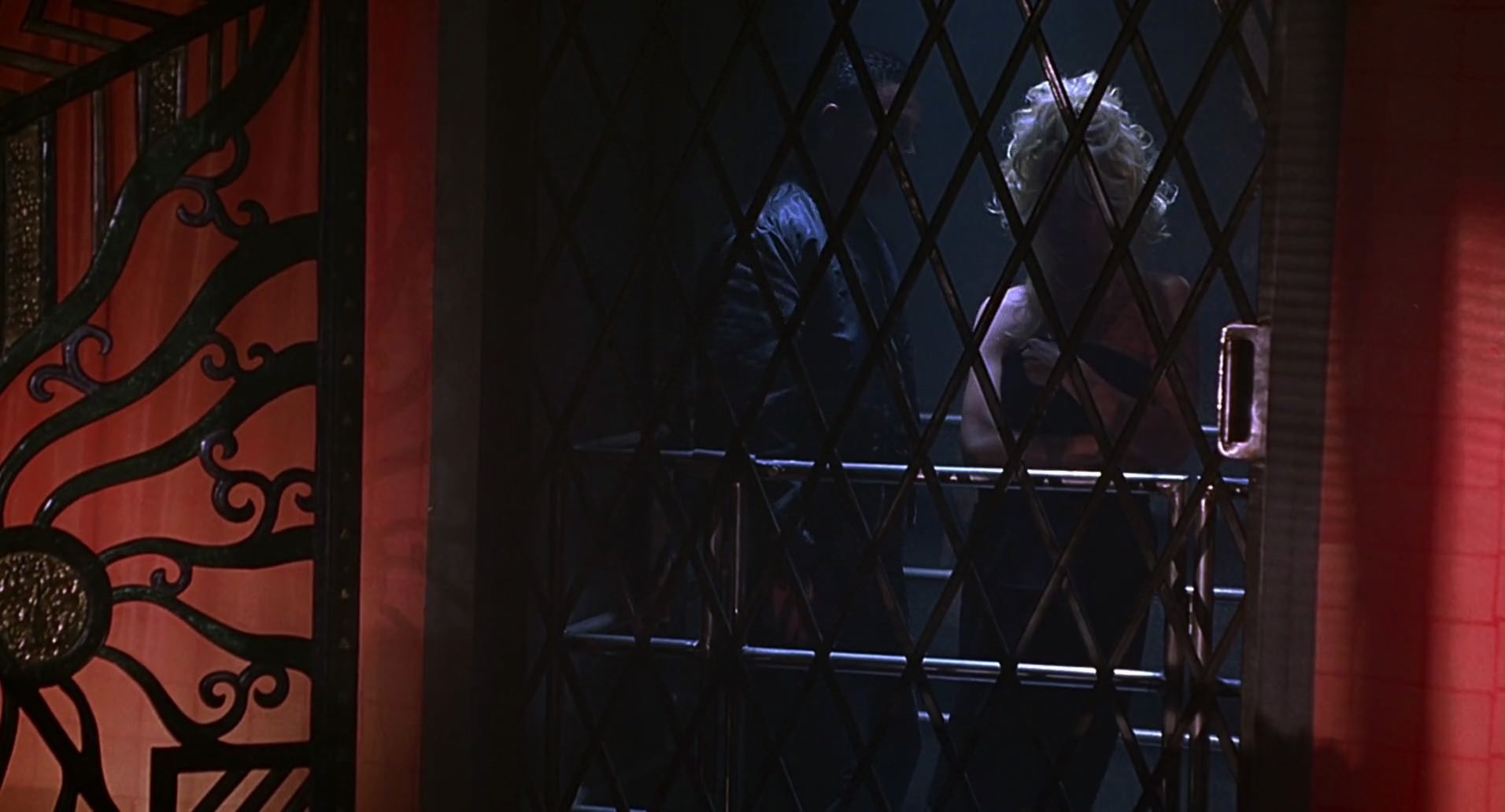 Barb Wire (1996) HD screenshot 6812