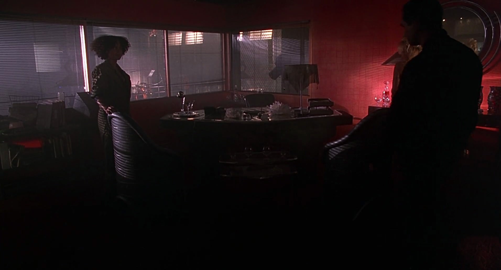 Barb Wire (1996) HD screenshot 6830
