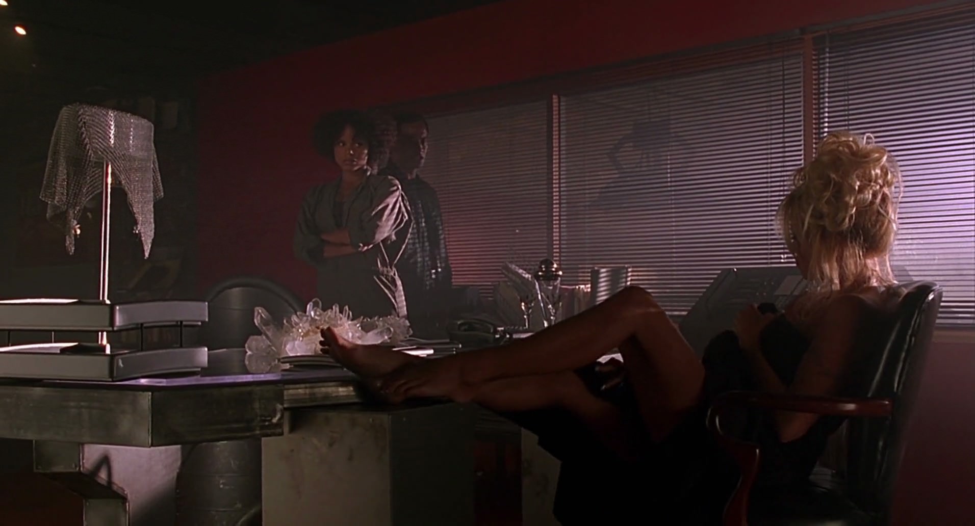Barb Wire (1996) HD screenshot 6857