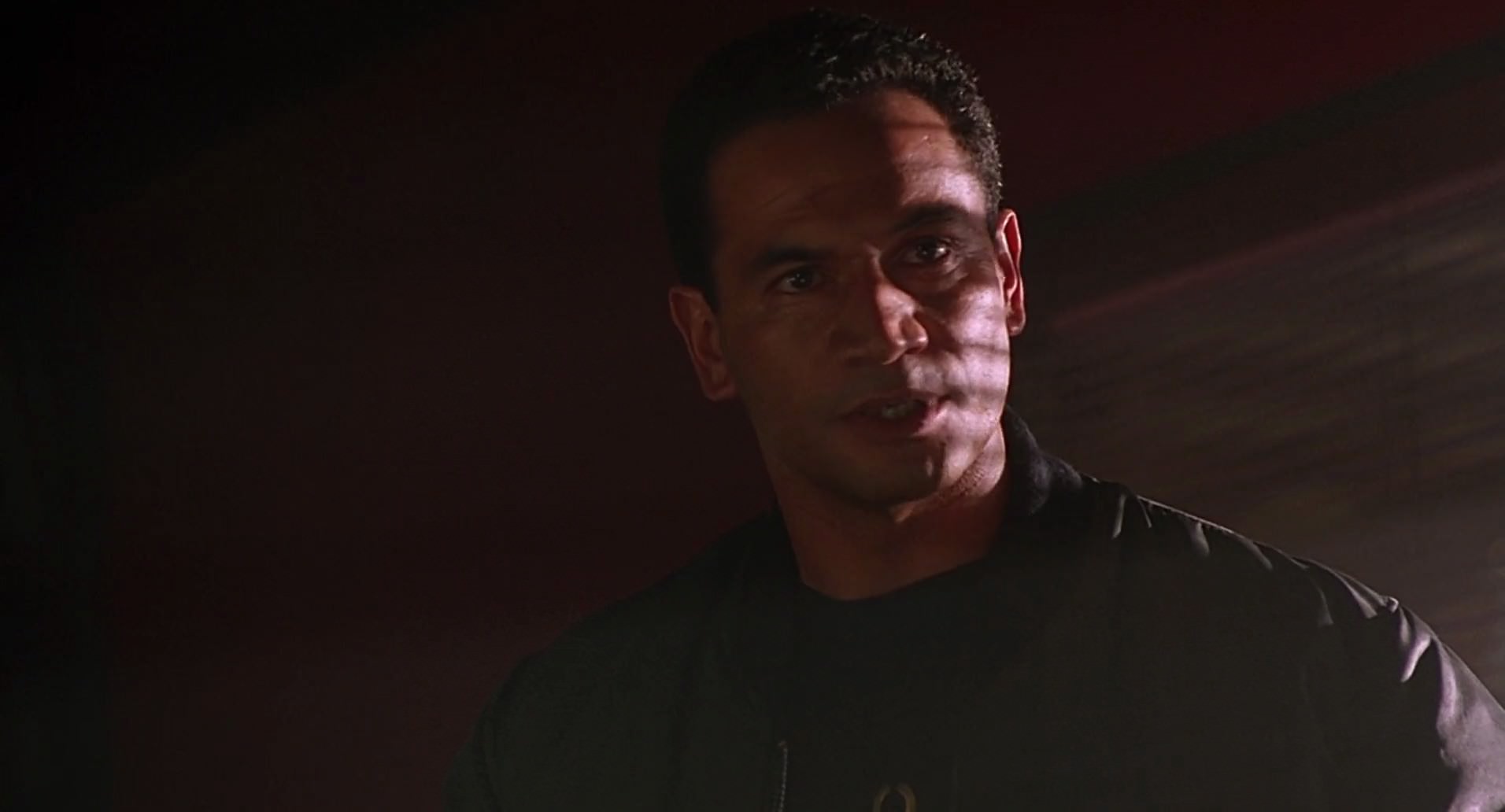 Barb Wire (1996) screencap 6885