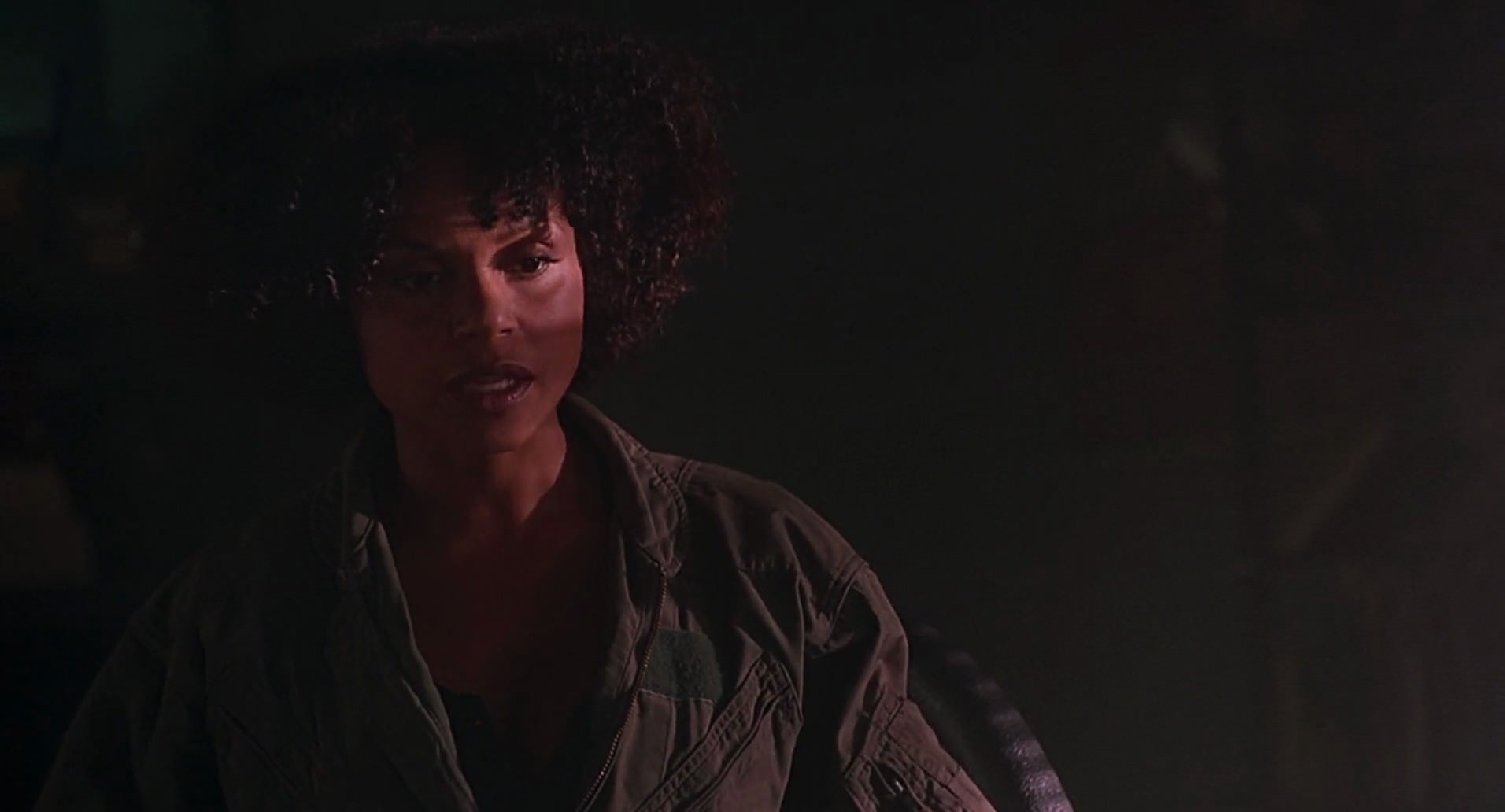 Barb Wire (1996) screencap 6921