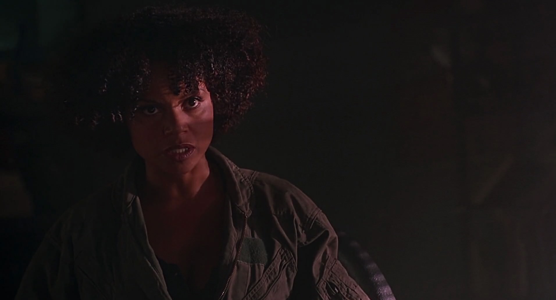 Barb Wire (1996) HD screenshot 6923
