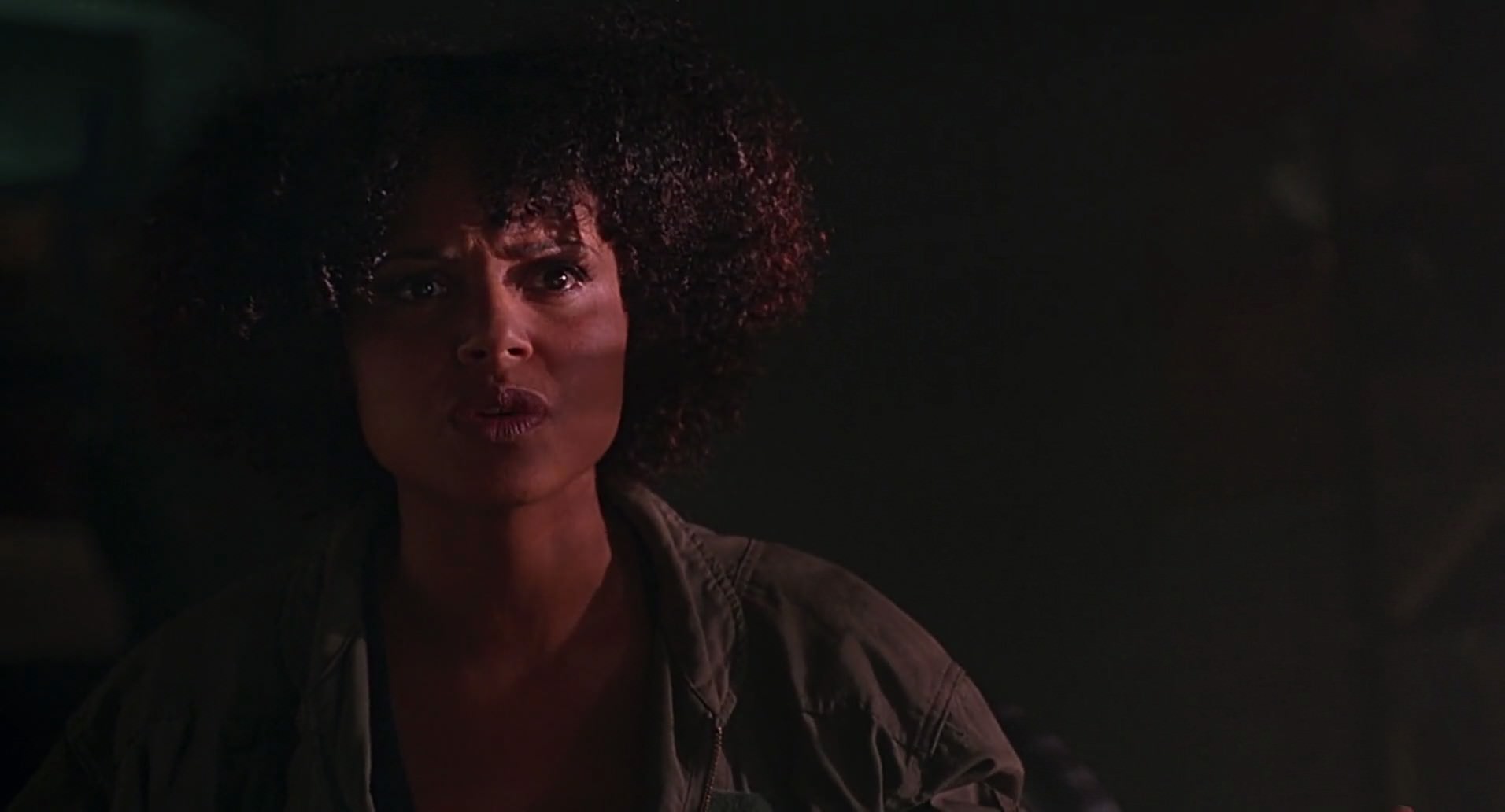 Barb Wire (1996) screencap 6948