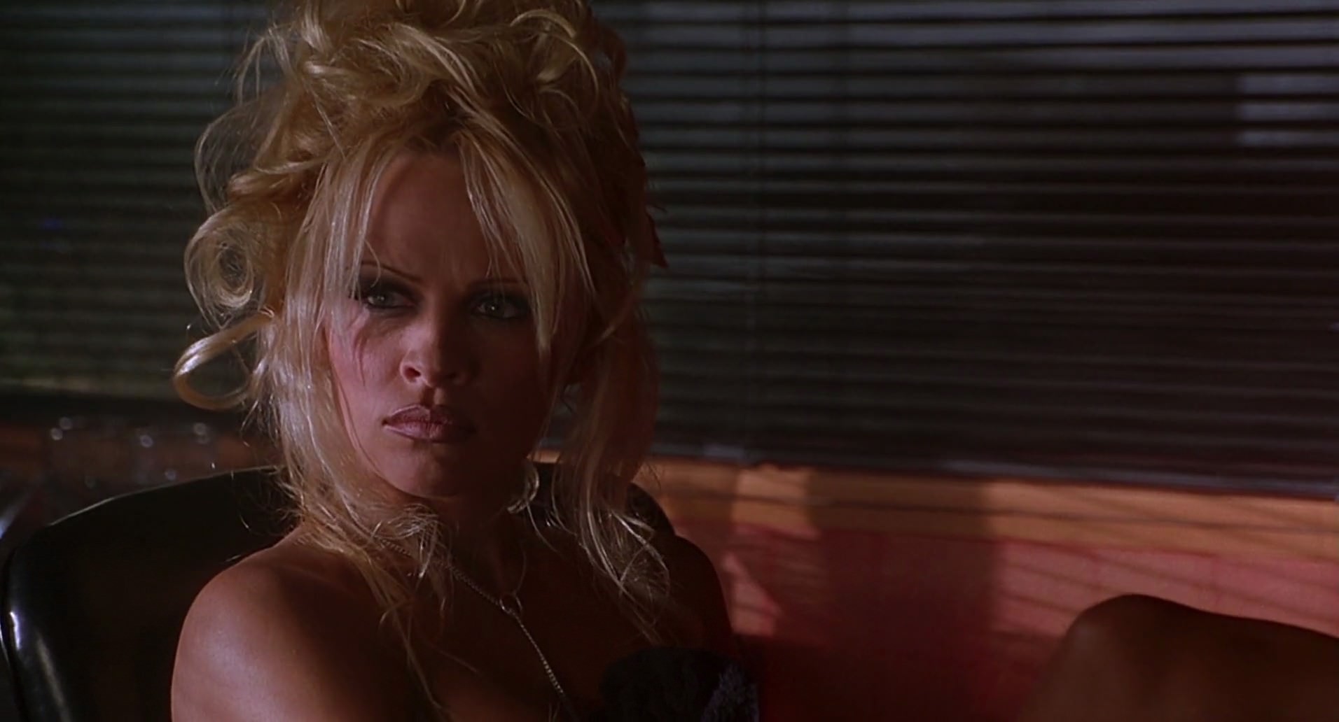 Barb Wire (1996) HD screenshot 6962