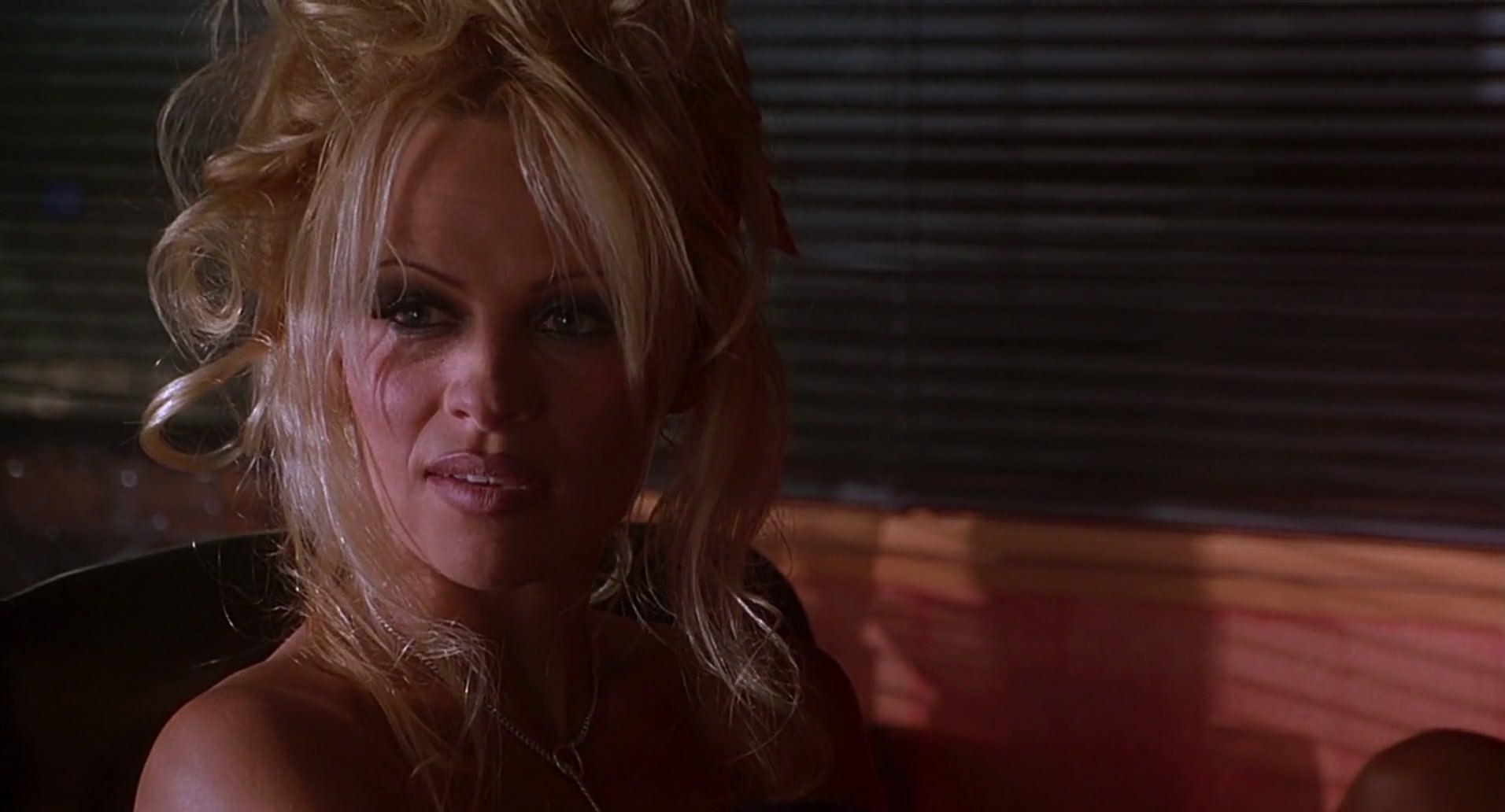 Barb Wire (1996) HD screenshot 6977