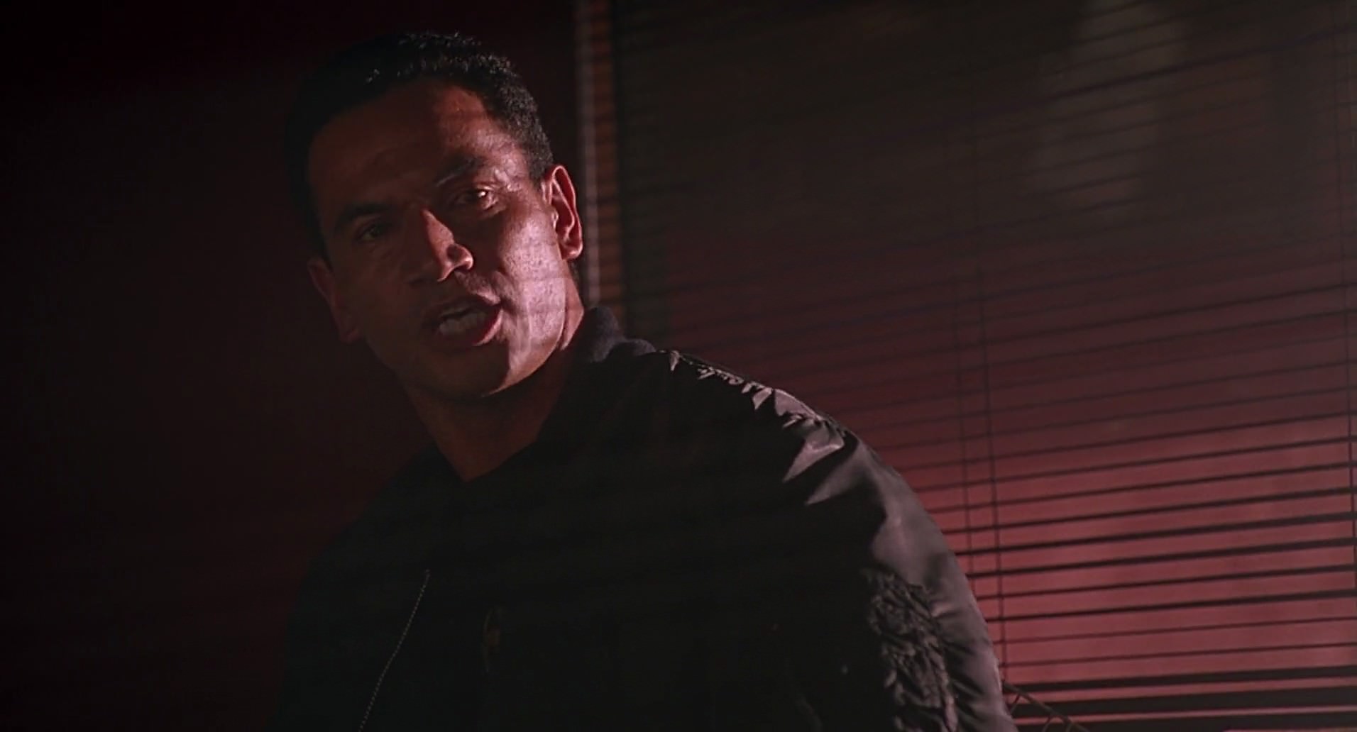 Barb Wire (1996) HD screenshot 6995