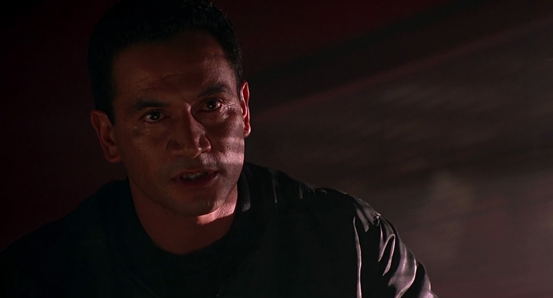 Barb Wire (1996) screencap 7005