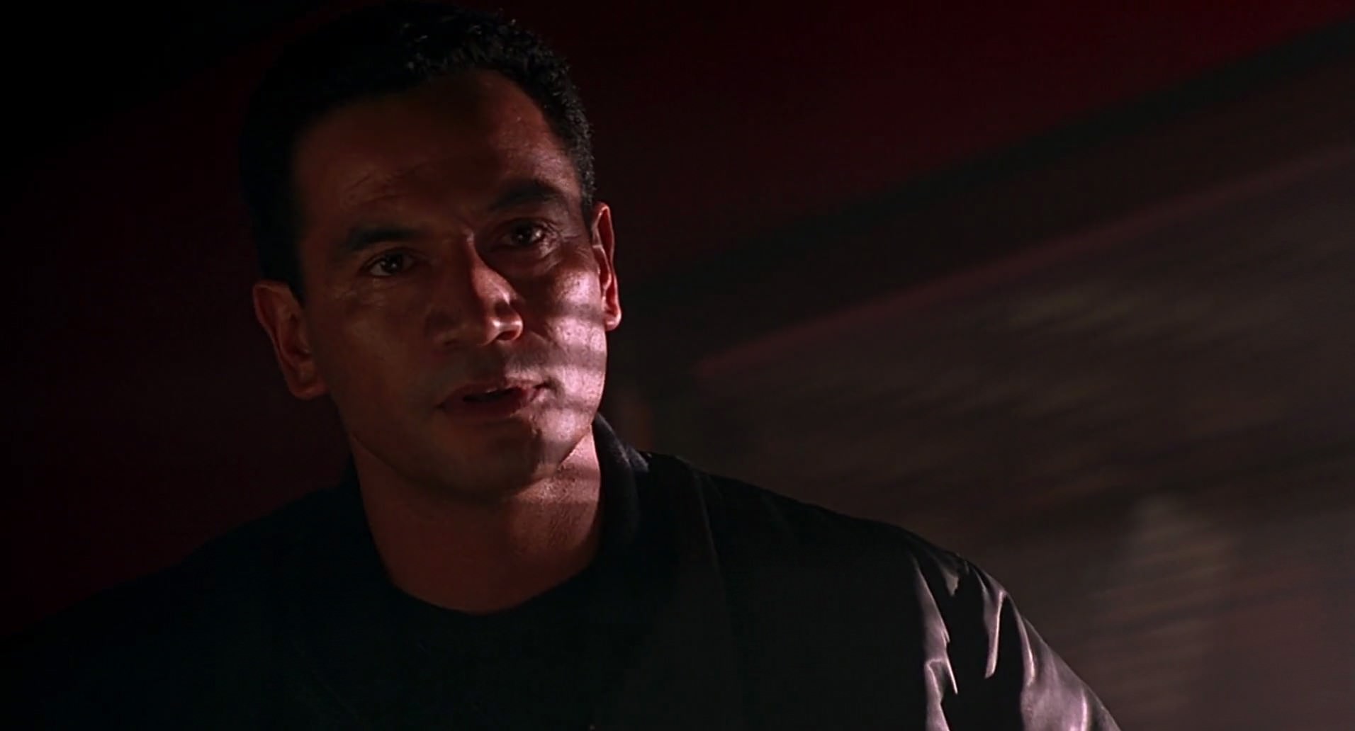 Barb Wire (1996) screencap 7023