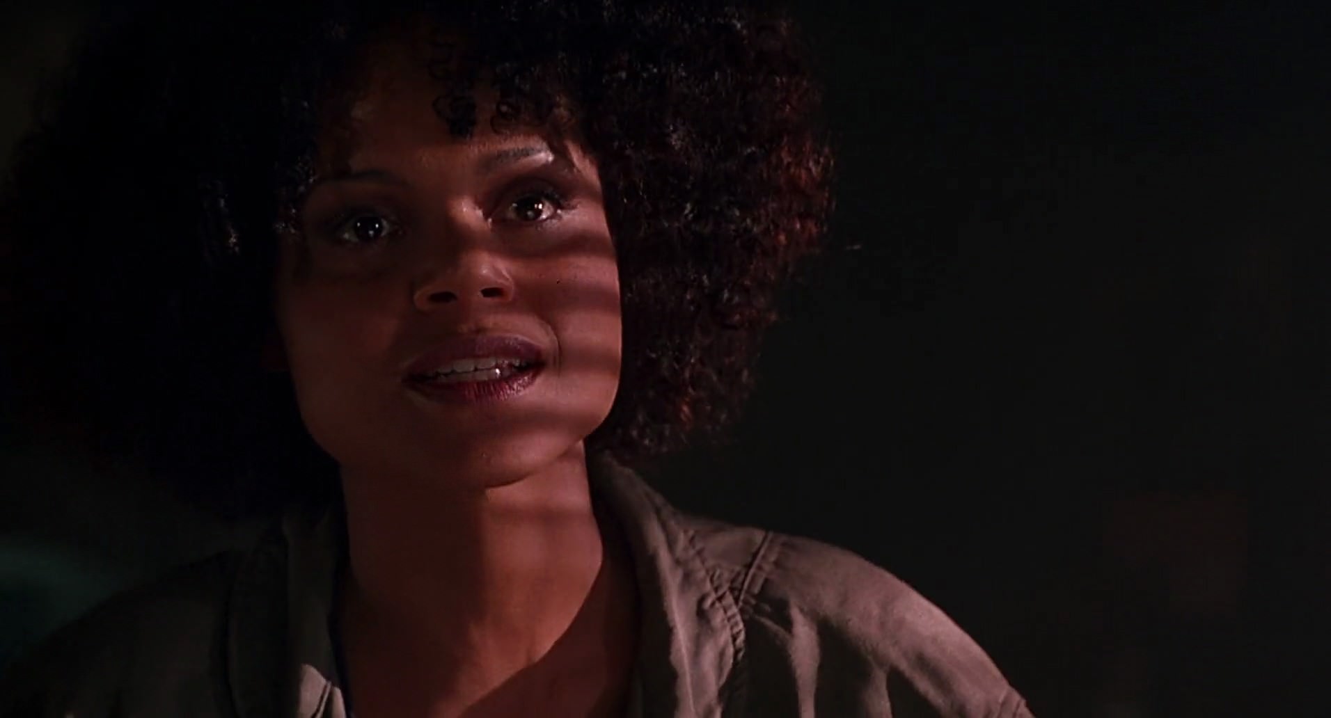 Barb Wire (1996) screencap 7035