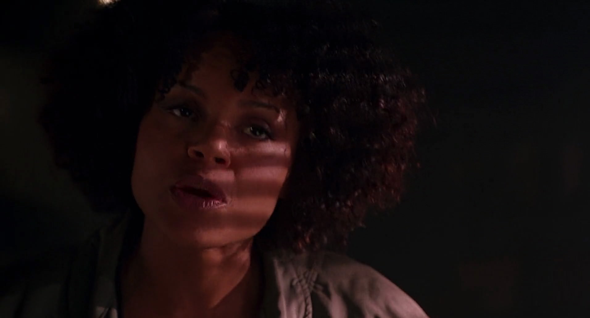 Barb Wire (1996) screencap 7041