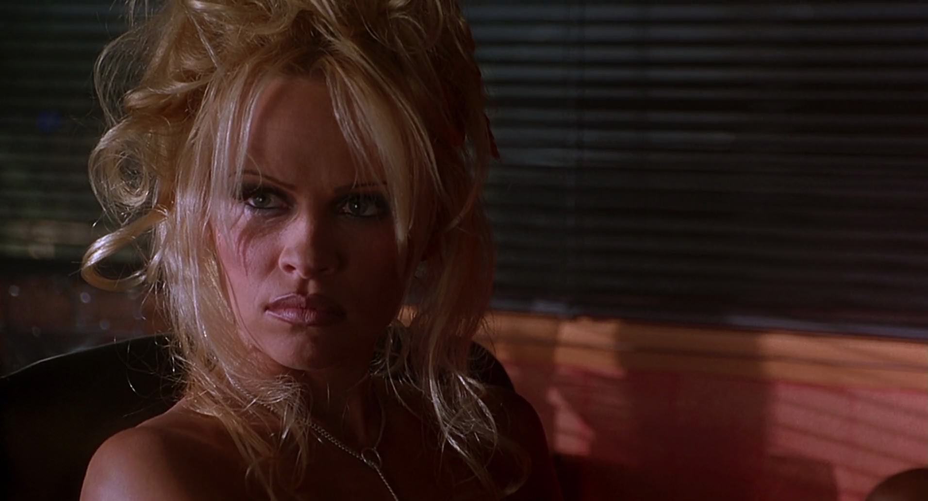Barb Wire (1996) screencap 7047