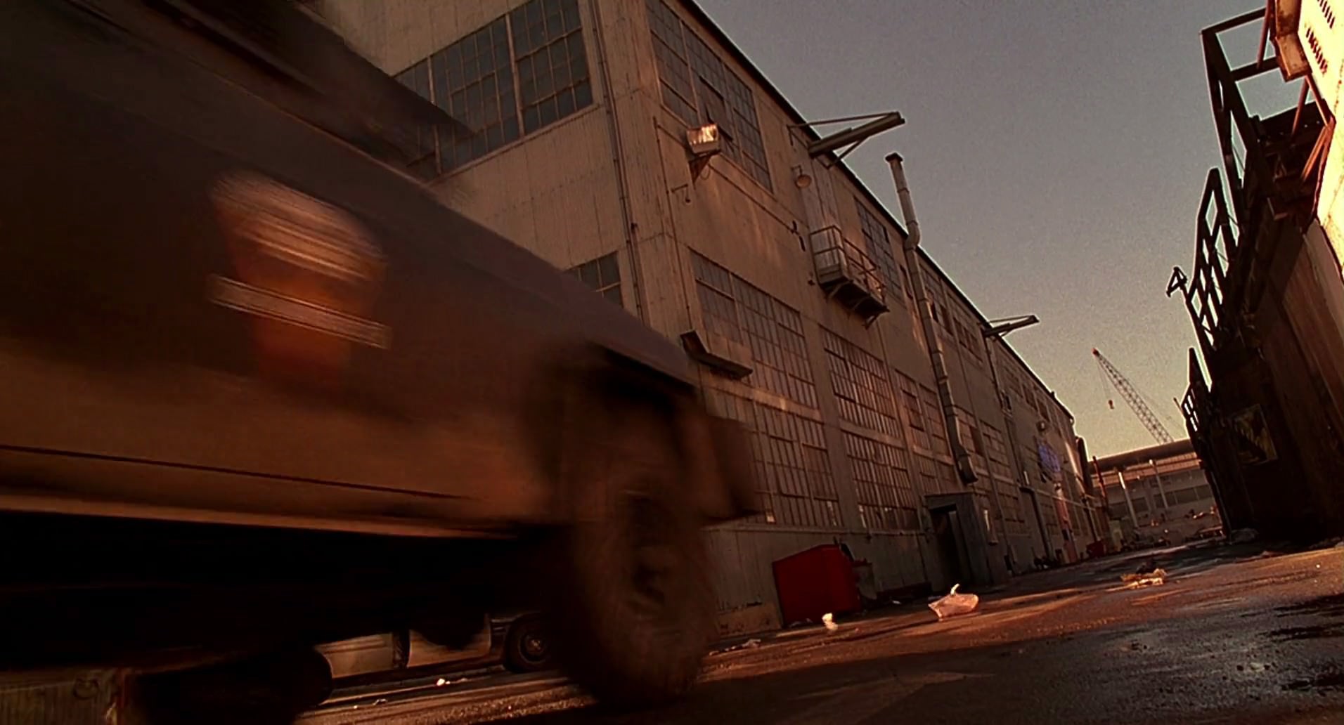 Barb Wire (1996) screencap 7059