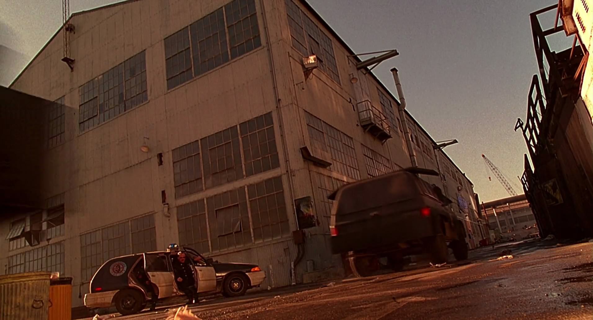 Barb Wire (1996) HD screenshot 7061