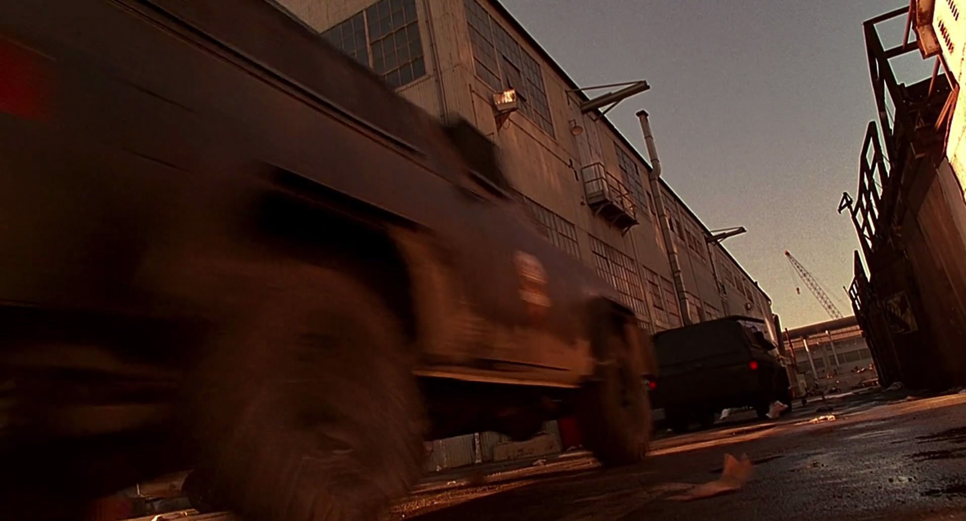 Barb Wire (1996) screencap 7062