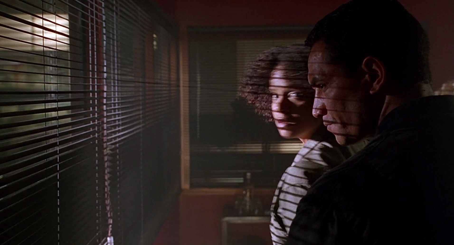 Barb Wire (1996) screencap 7092
