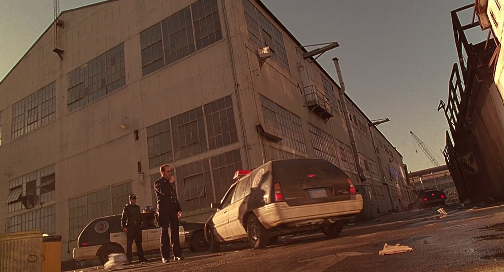 Barb Wire (1996) screencap 7107