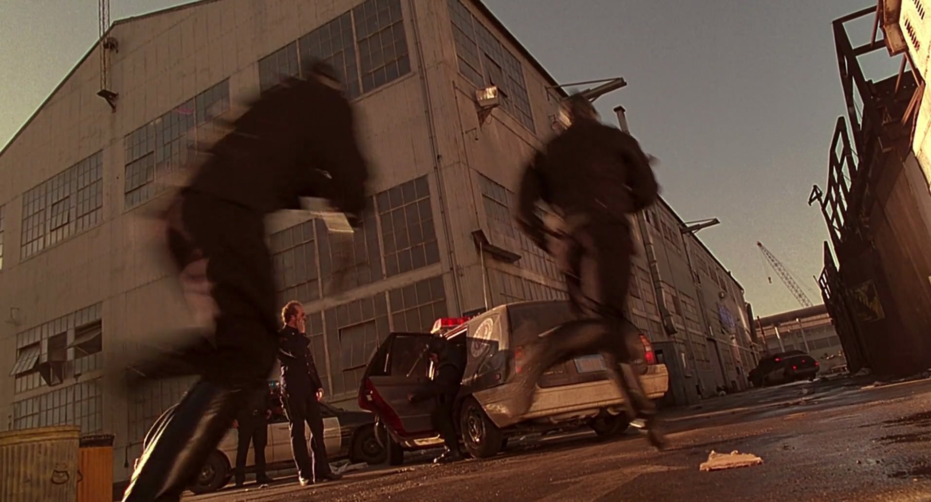 Barb Wire (1996) screencap 7110