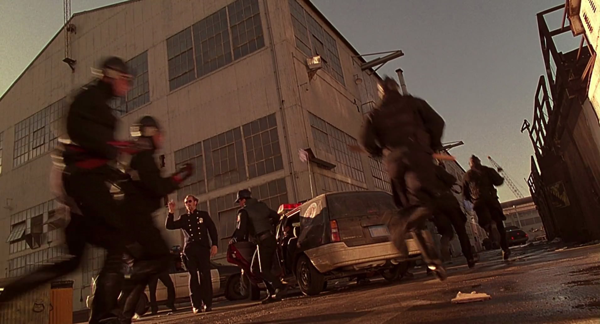 Barb Wire (1996) HD screenshot 7112