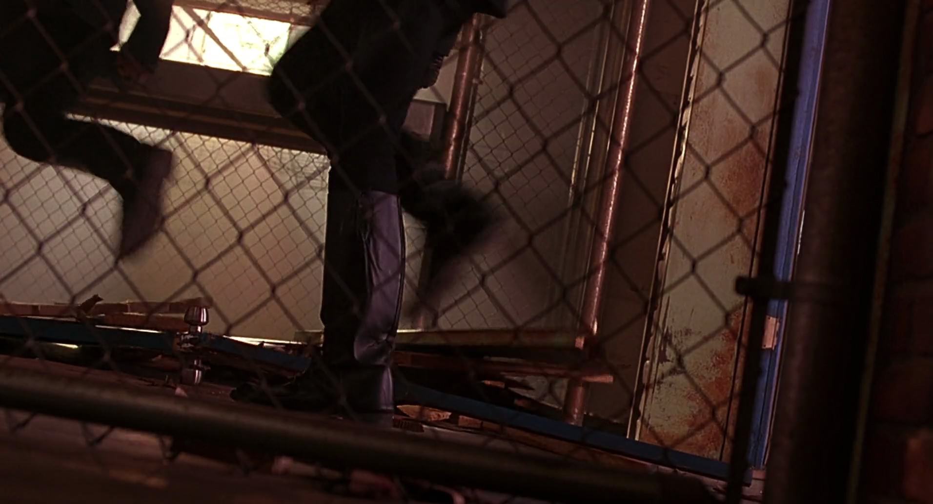 Barb Wire (1996) screencap 7116