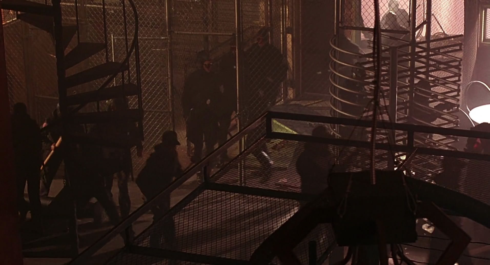 Barb Wire (1996) screencap 7119