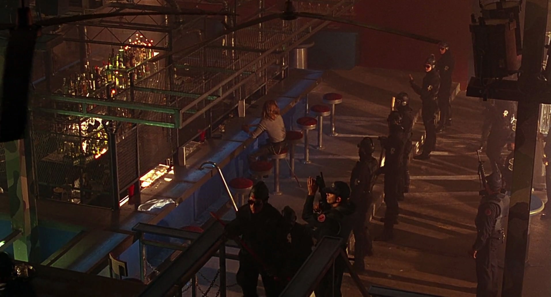 Barb Wire (1996) screencap 7149