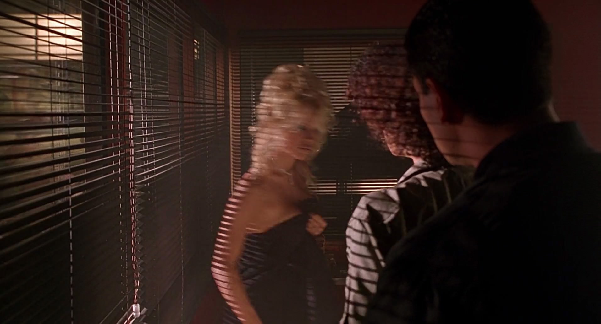 Barb Wire (1996) HD screenshot 7151