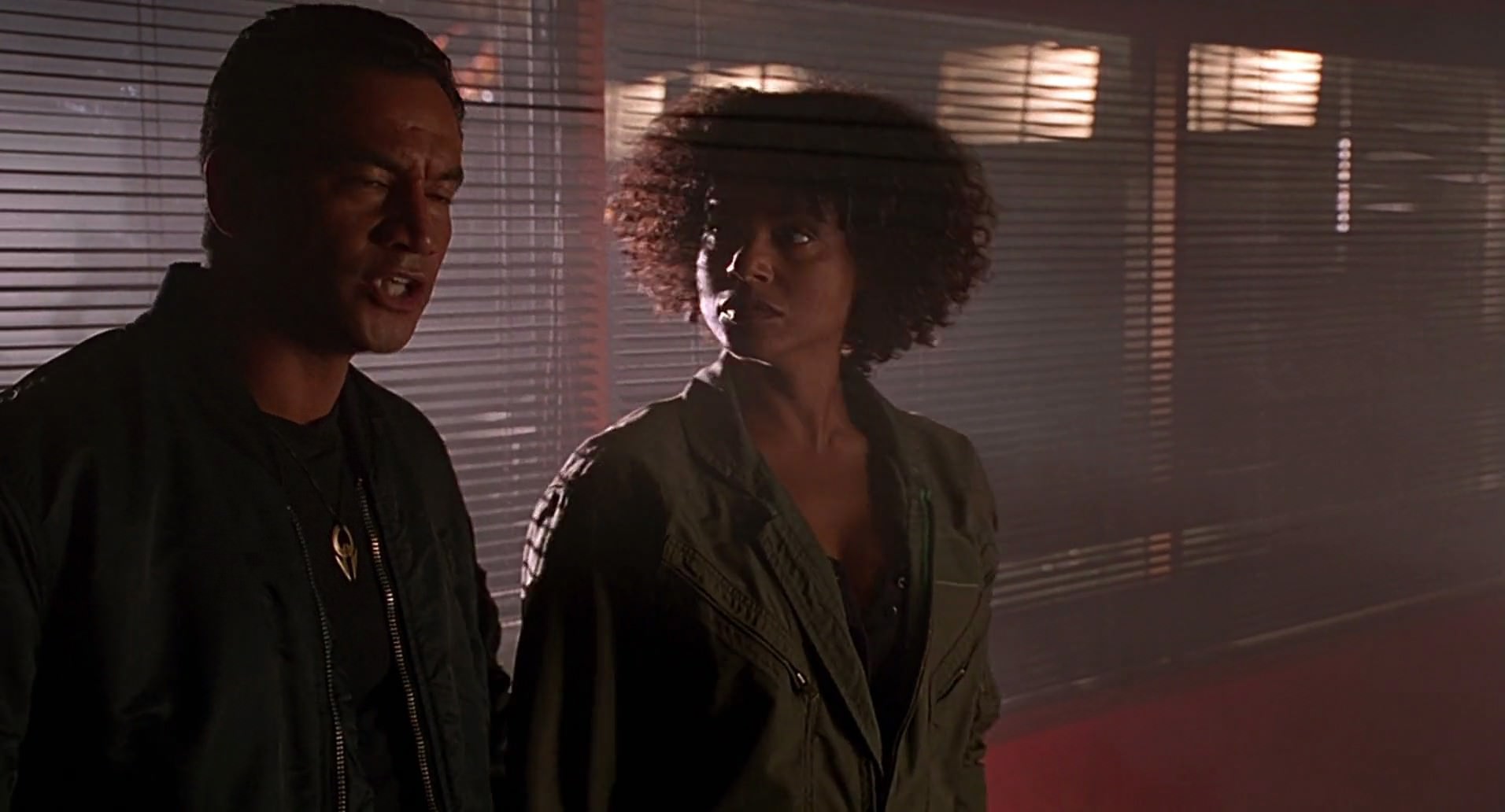 Barb Wire (1996) HD screenshot 7160