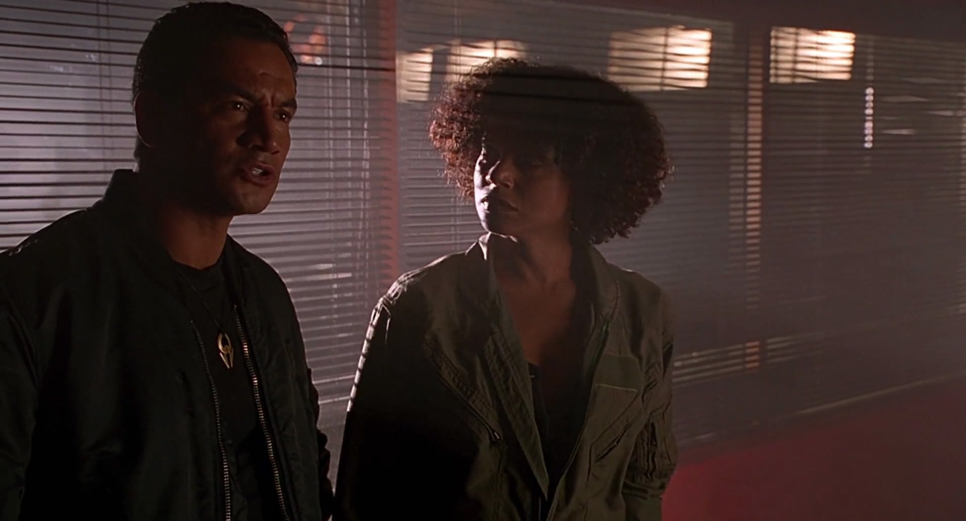 Barb Wire (1996) screencap 7161