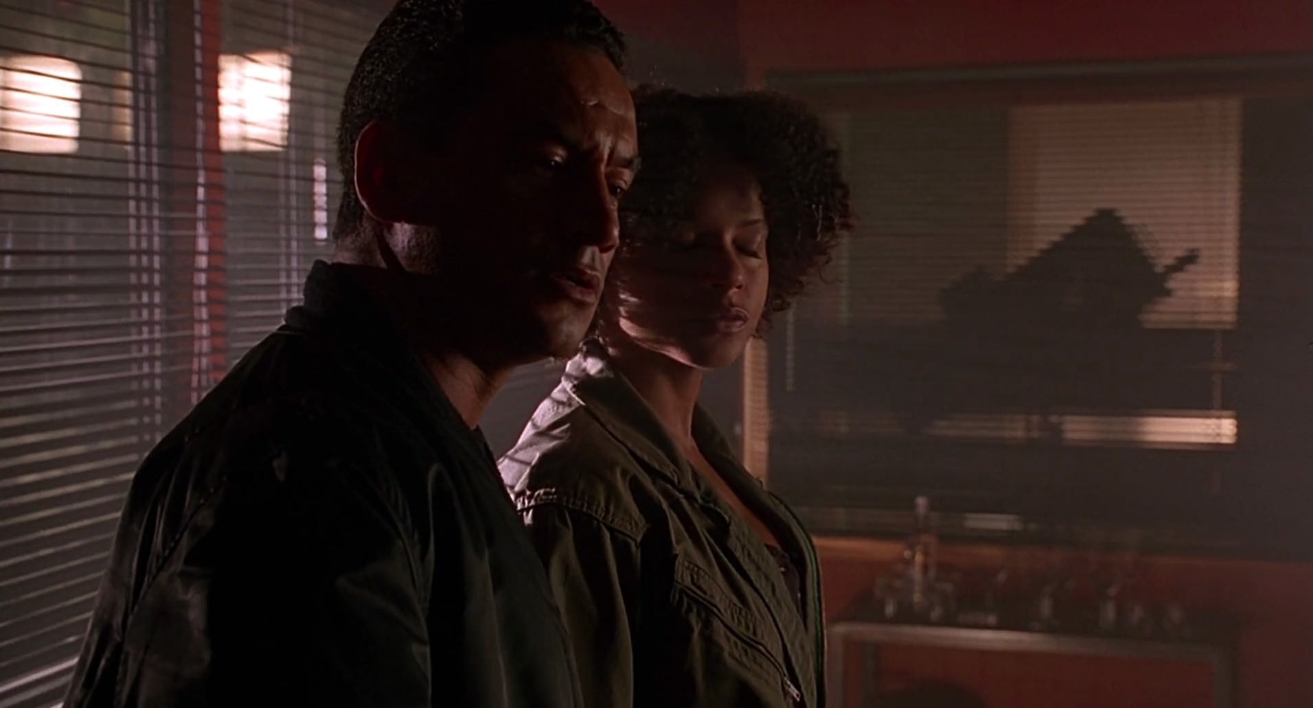 Barb Wire (1996) screencap 7167